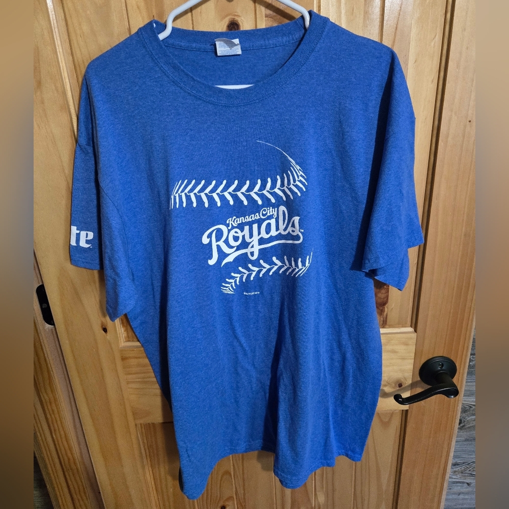 Kc Royals Size XL 2019 Price Chopper 40th Anniversary Shirt Sleeved Tshirt